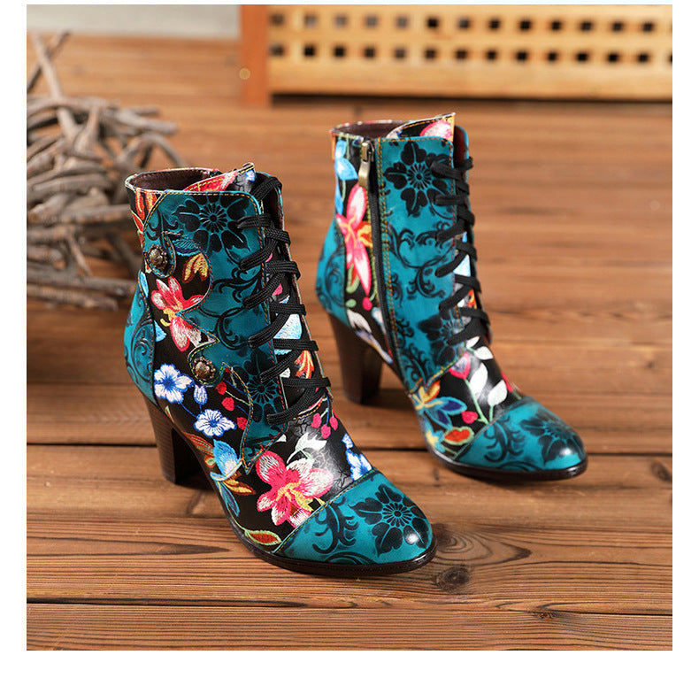 Botas de mujer europeas y hermosas, moda de otoño e invierno, cuero étnico, zapatos florales retro hechos a mano, botas de tacón alto