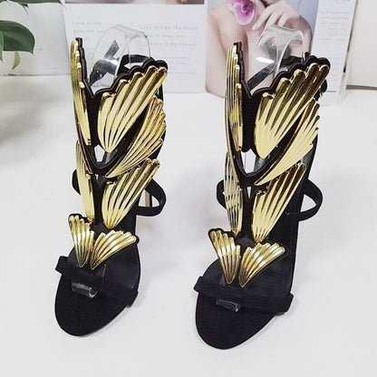 Zapatos de tacón alto con alas de ángel y correas personalizadas