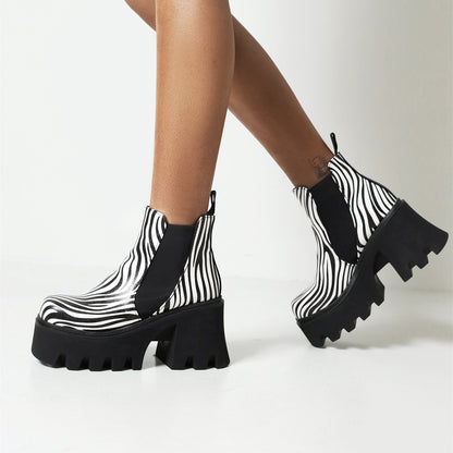 Novas botas femininas de cano curto com sola grossa de outono e inverno estilo punk