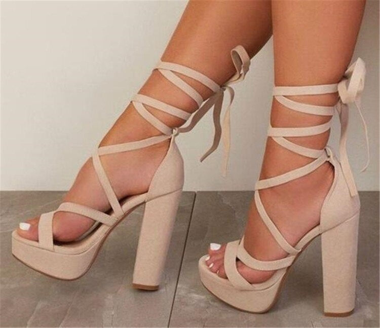 Sandalias de mujer con tiras y tacón de aguja y plataforma impermeables de pasarela de moda