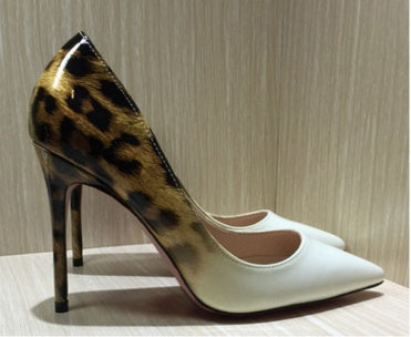 Tacones altos de moda sexy con estampado de leopardo y boca poco profunda y puntiaguda fina con colores a juego