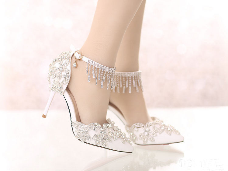 Sandalias de tacón alto con borlas y diamantes de imitación de talla grande