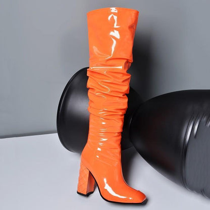 Botas por encima de la rodilla de color naranja con tacón grueso de nueva moda para mujer