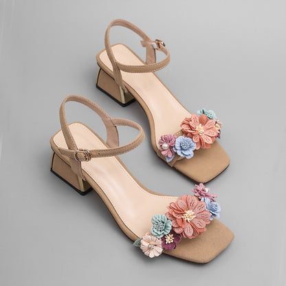 Sandalias retro con tacón medio y flores de moda de verano para mujer