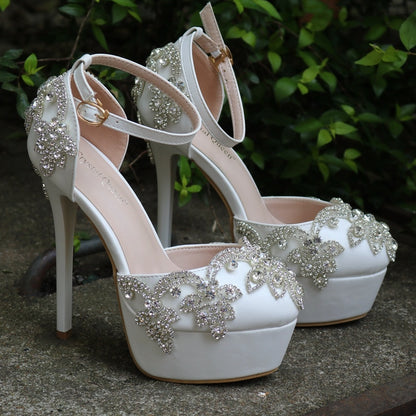 Sapatos de casamento de strass branco de tamanho grande, sapatos individuais para mulheres, sandálias de salto alto com borlas e plataforma à prova d'água, cinto de palavra