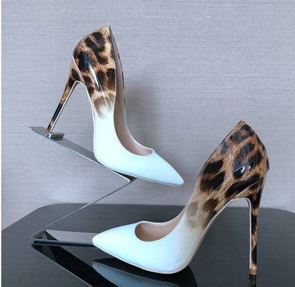 Tacones altos de moda sexy con estampado de leopardo y boca poco profunda y puntiaguda fina con colores a juego