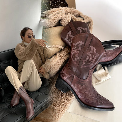 Botas Martin cortas de piel de vaca bordadas para mujer