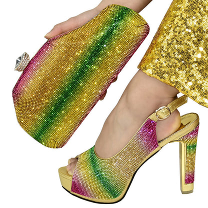 Tacones altos con forma de boca de pez y bolso de colores a juego para damas de moda