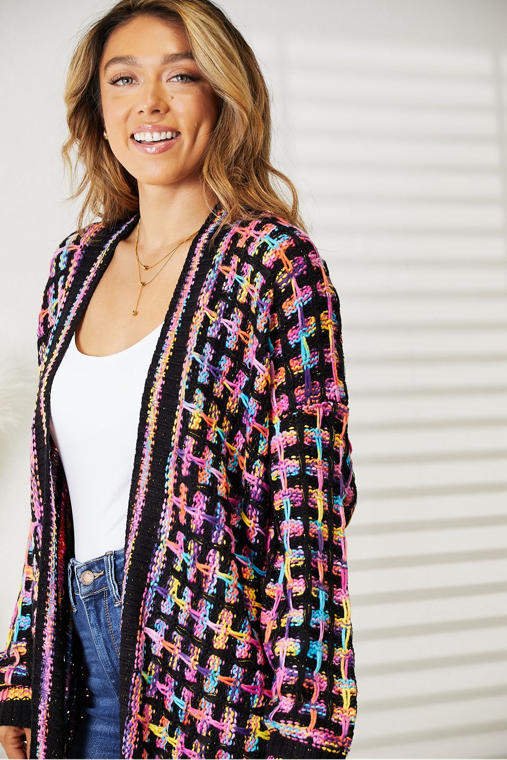 Cardigan multicolorido com franjas na frente aberta e bainha