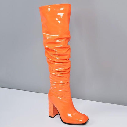 Botas por encima de la rodilla de color naranja con tacón grueso de nueva moda para mujer